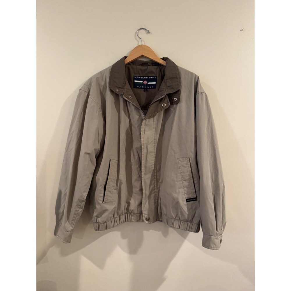 Members Only Mariner Jacket Mens SIZE M Tan Full Zip Lined Windbreaker